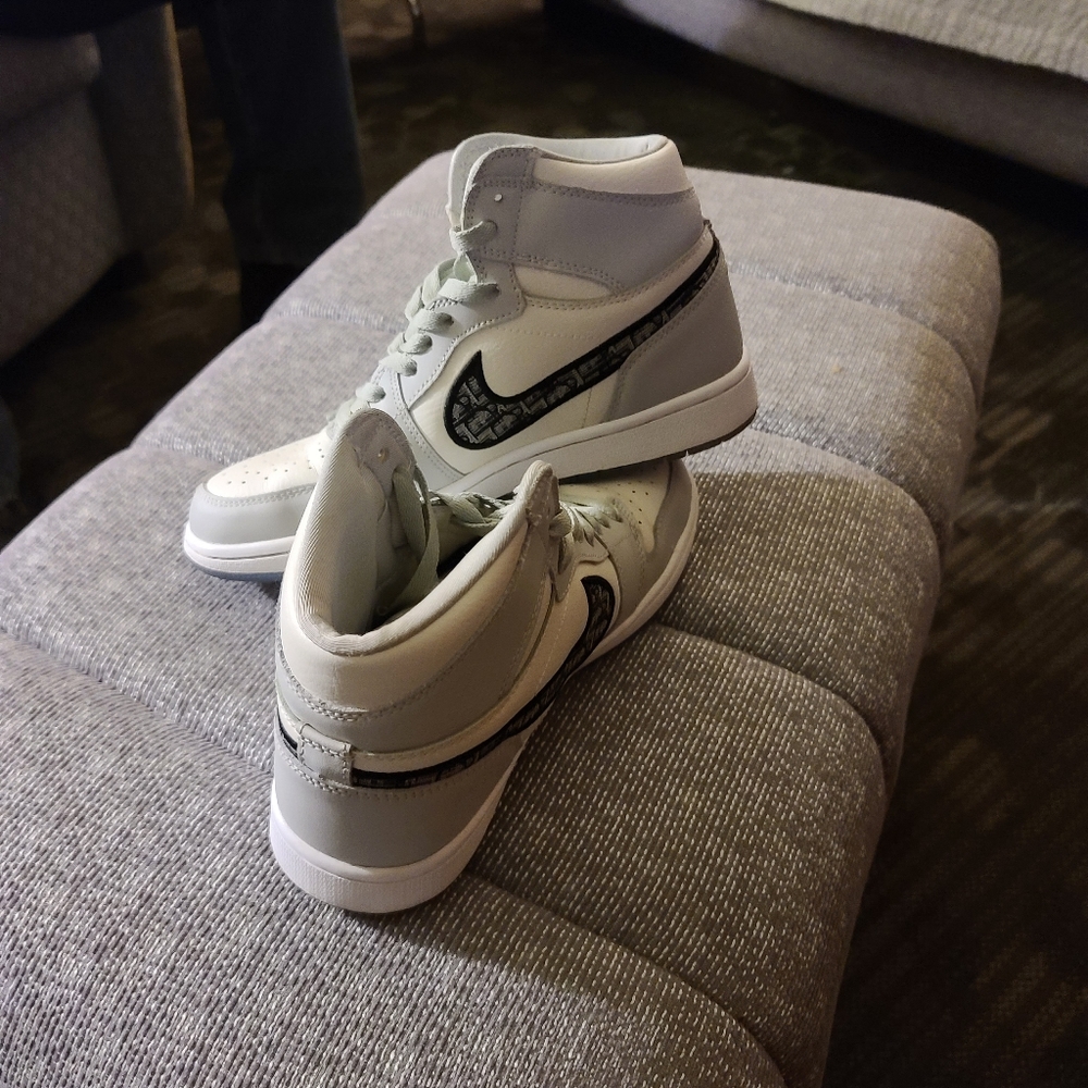 Nike Air Jordan Retro 1 X Christian Dior